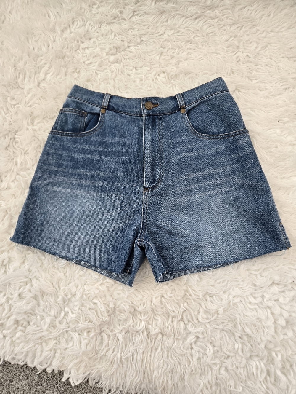 SOUTHERN SHIRT COMPANY High Rise Elastic Back Waist Shorts. Size Medium